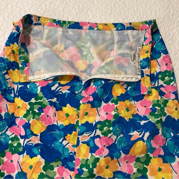 Vintage Bright Floral Knee-Length Silk Skirt | 80s Ladies | Resortwear - Picture 5 of 11